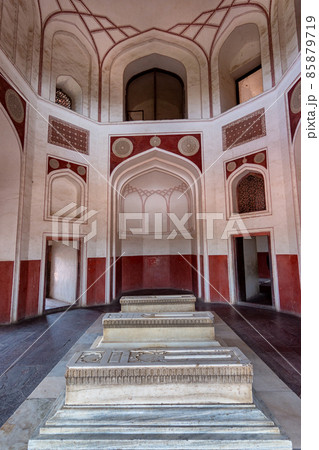 Humayun's tomb mausoleum in New Delhi, India Humayun's tomb mausoleum in New Delhi, India 85879719