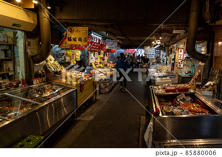 大阪のディープスポット鶴橋商店街 85880006