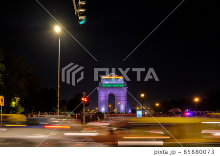 Night view of the illuminated India Gate war memorial in New Delhi, India 85880073