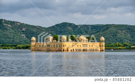 Jal Mahal (Water Palace) in the Man Sagar Lake in Jaipur, Rajasthan, India Jal Mahal (Water Palace) in the Man Sagar Lake in Jaipur, Rajasthan, India 85881202