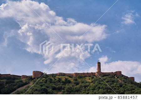 Jaigarh Fort, overlooking the Amer Fort in Jaipur, India Jaigarh Fort, overlooking the Amer Fort in Jaipur, India 85881457
