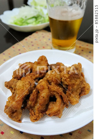 真夏の唐揚げチキンとビール 真夏の唐揚げチキンとビール 85882515