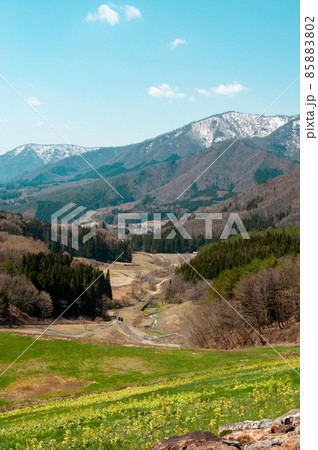 遠くに山が見える景色2 遠くに山が見える景色2 85883802