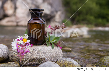 Naturale pharmaceutical extracts. Vitamin supplement for care and treatment. 85885024