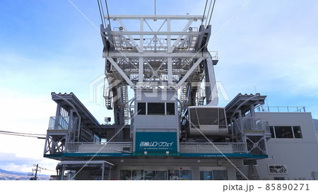 冬の函館山ロープウェイ山麓駅3 冬の函館山ロープウェイ山麓駅3 85890271