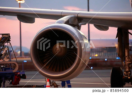 ジェット機のエンジン ジェット機のエンジン 85894500