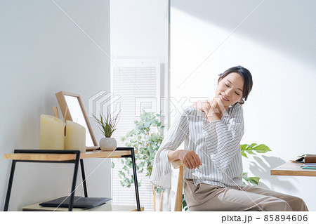 30代　フリーランス　1人　女性 85894606