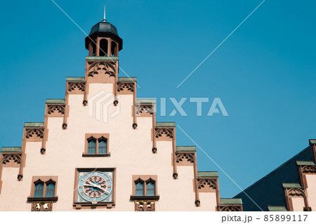 Romerberg old town square in Frankfurt, Germany 85899117