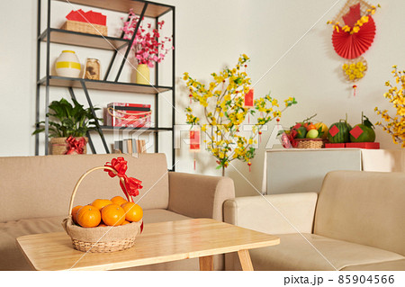 Basket of Mandarines for Tet 85904566