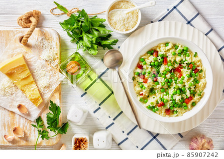 Risi e Bisi, Venetian Risotto with Spring Peas Risi e Bisi, Venetian Risotto with Spring Peas 85907242
