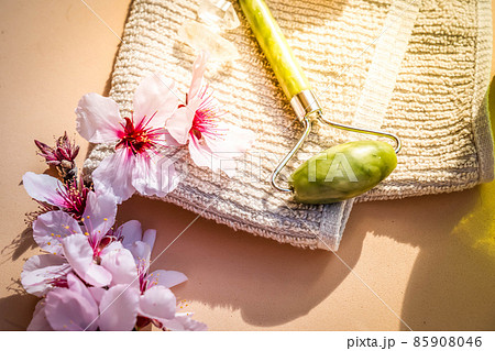 gua sha, face massage roller 85908046