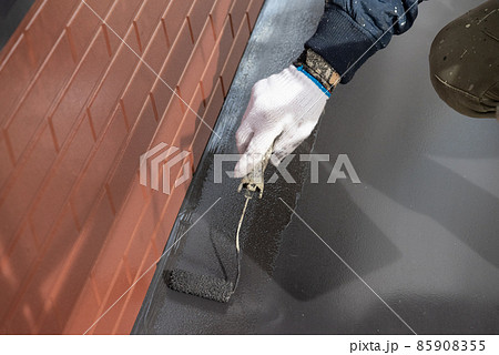 ペンキを塗る ローラー ペンキを塗る ローラー 85908355