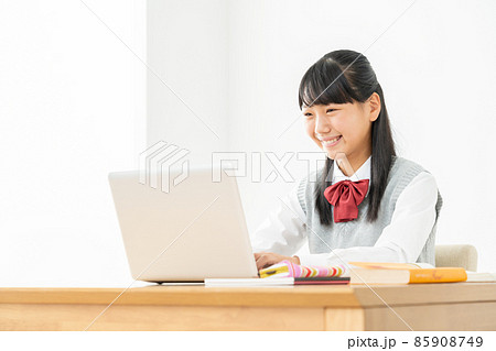 中学生 高校生 女性 勉強 受験 教育 学習 中学生 高校生 女性 勉強 受験 教育 学習 85908749