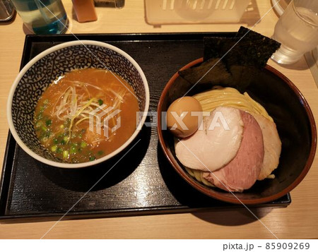 葛飾区の新小岩にあるラーメン屋「麺屋一燈」の特製つけ麺 85909269