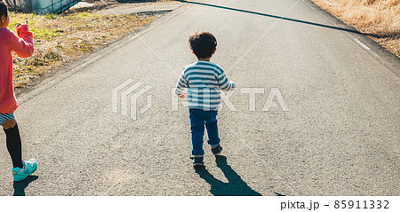 2 years old  &  7 years old 2 years old  &  7 years old 85911332