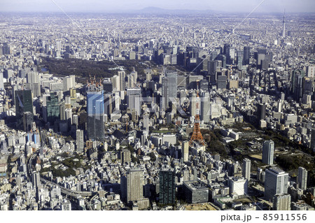 東京都港区の二の橋上空から皇居方向を空撮 85911556