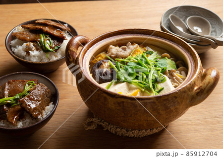 オレンジ白菜の柚子塩鍋と、焼肉丼 オレンジ白菜の柚子塩鍋と、焼肉丼 85912704