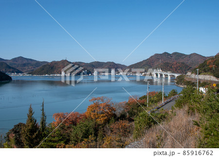 鹿久居島から見る日生湾と備前日生大橋 85916762