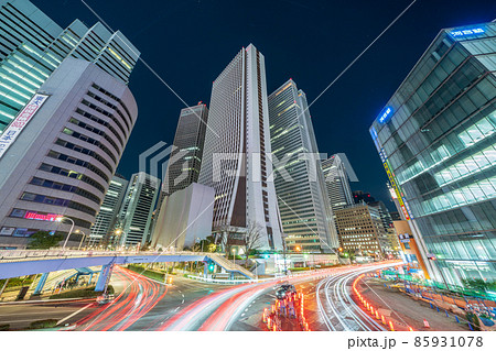 「東京都」都市風景・新宿新都心ビル街の夜景 「東京都」都市風景・新宿新都心ビル街の夜景 85931078
