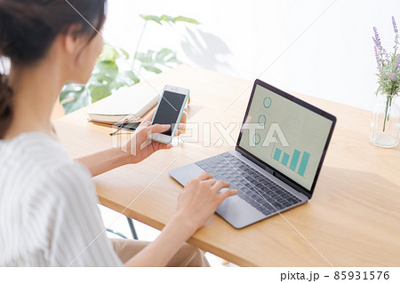 表計算　パソコン　売上管理 85931576