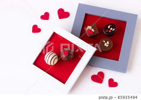 バレンタインデー・フレームインしたチョコレート 85935494