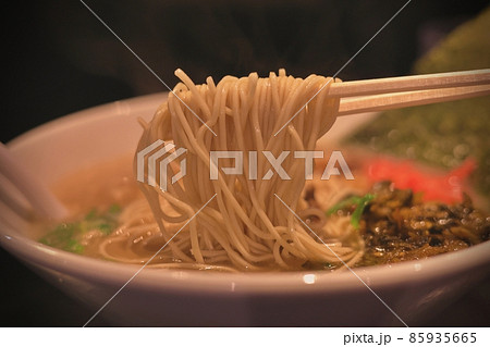 九州ラーメンの麺 85935665