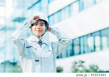 若い作業員の男性　撮影協力「LINK FOREST」 85935993