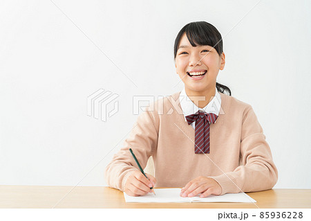 中学生 高校生 女性 勉強 受験 教育 学習 中学生 高校生 女性 勉強 受験 教育 学習 85936228