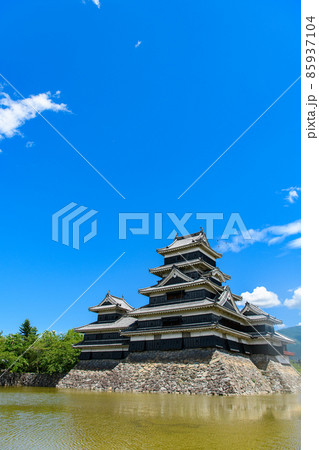 【長野県　松本市】国宝　松本城 85937104