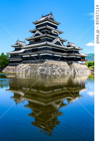 【長野県　松本市】国宝　松本城 85937114