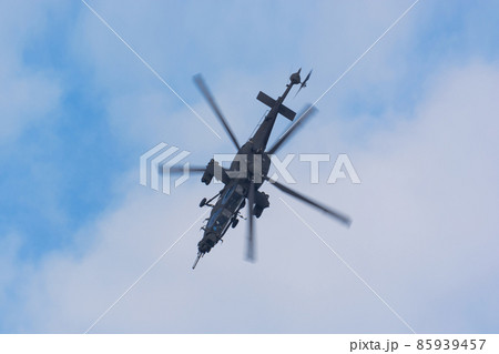 イタリア陸軍アグスタA129Cマングスタ攻撃ヘリコプター降下 イタリア陸軍アグスタA129Cマングスタ攻撃ヘリコプター降下 85939457