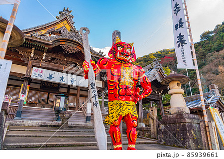 冬の岐阜善光寺、鬼のいる風景〈岐阜県岐阜市〉 冬の岐阜善光寺、鬼のいる風景〈岐阜県岐阜市〉 85939661