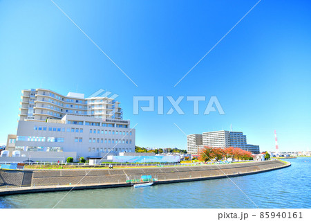 新鶴見橋／鶴見川より横浜市東部病院方面を望む(神奈川県横浜市)【2021.11】 85940161