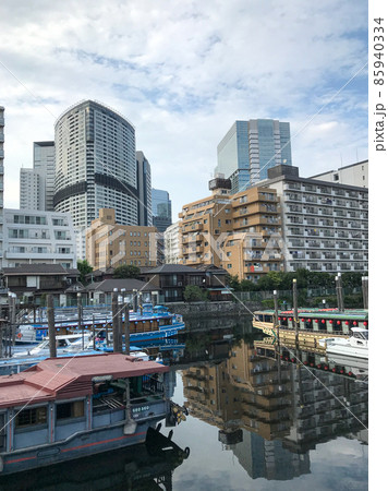 今と昔が交差する、東京・品川浦の船溜り 今と昔が交差する、東京・品川浦の船溜り 85940334