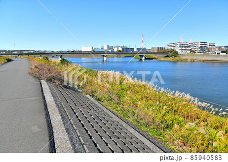 鷹野大橋／鶴見川方面を下流より望む(神奈川県横浜市)【2021.11】 85940583