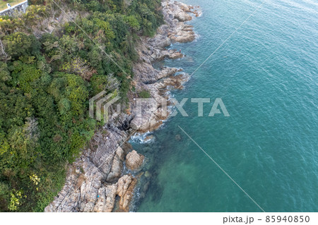 shoreline with crashing waves, Windward Shoreline, hk 16 Jan 2022 shoreline with crashing waves, Windward Shoreline, hk 16 Jan 2022 85940850