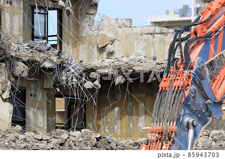 解体中のマンション イメージ 解体中のマンション イメージ 85943703