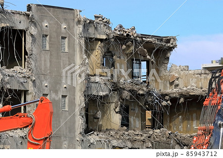 解体中のマンション イメージ 解体中のマンション イメージ 85943712