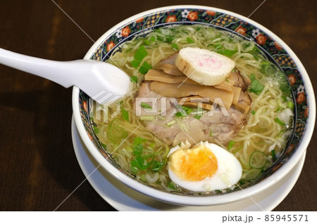 「麺厨房あじさい」の塩拉麺 (北海道函館市) 「麺厨房あじさい」の塩拉麺 (北海道函館市) 85945571