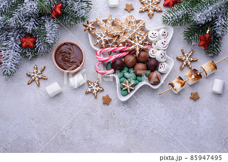 Christmas sweets, cookies and marshmallow 85947495