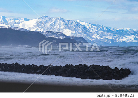 名立大橋付近からみた黒姫山 85949523