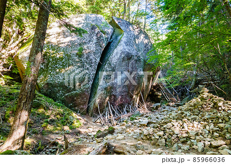 瑞牆山登山：桃太郎岩 85966036