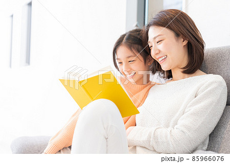 親子　読書 85966076