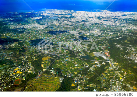沖縄本島南部　南城市から八重瀬町・豊見城市・那覇市・浦添市方面の空撮 85966280