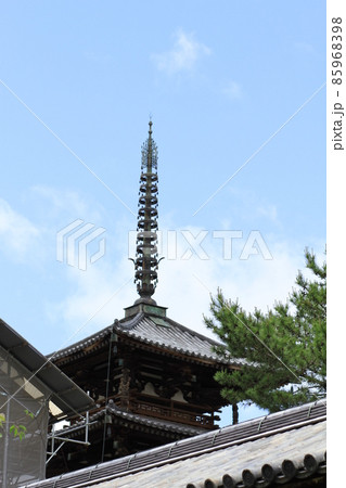 薬師寺にある建築物の塔の一部17 薬師寺にある建築物の塔の一部17 85968398