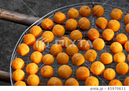dried up persimmon under the sun dried up persimmon under the sun 85970611