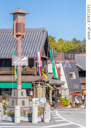 成田山新勝寺・表参道　仲町　モニュメント石庭　江戸時代を彷彿させる界隈　昔ながらの街並み 85971031