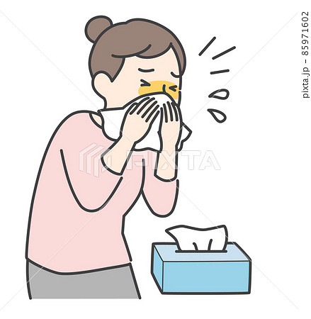 鼻をかむ女性 85971602