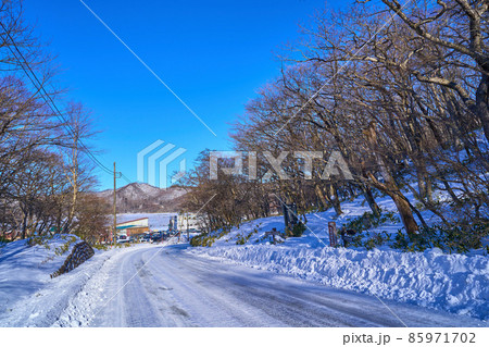冬の群馬県赤城公園 沼田赤城線(県道251号)から駒ヶ岳,黒檜山登山口,大沼方面を見る 冬の群馬県赤城公園 沼田赤城線(県道251号)から駒ヶ岳,黒檜山登山口,大沼方面を見る 85971702