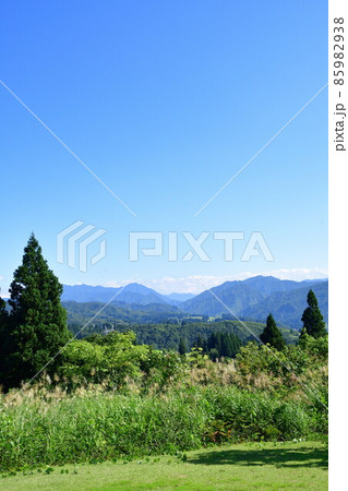 越後ハーブ香園入広瀬より守門岳を望む(新潟県) 越後ハーブ香園入広瀬より守門岳を望む(新潟県) 85982938